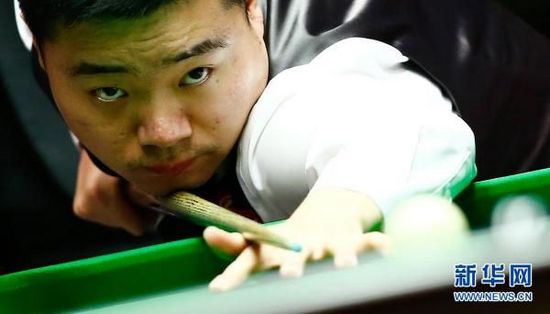 汉堡主帅：霍芬海姆前场逼抢凶悍，波尔森能够参加本轮比赛